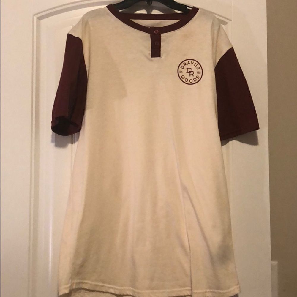 Dravus Goods T-Shirt red cream